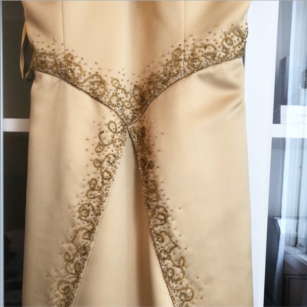 🌟 HOST PICK 🌟 Gold Gown with Beading Custom-made - Picture 3 of 5